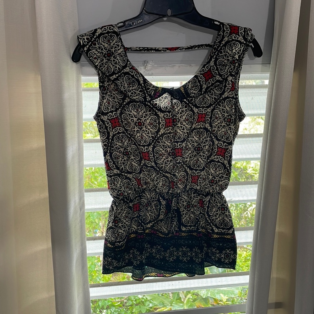 Cute blouse